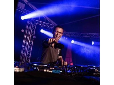 vrijdag 21.00 - 21.30h - DJ T-GO