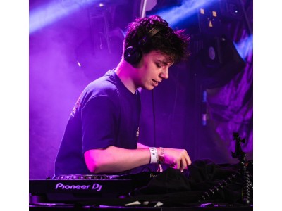 Zaterdag 17:00 - 18:00h - DJ Milan Van Daalen